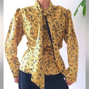 vintage pussybow blouse